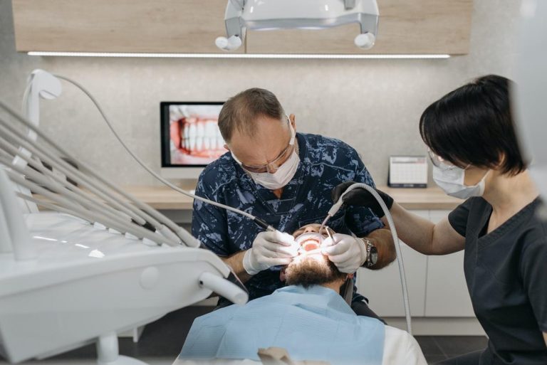 Atuty szkoleń z zakresu stomatologii