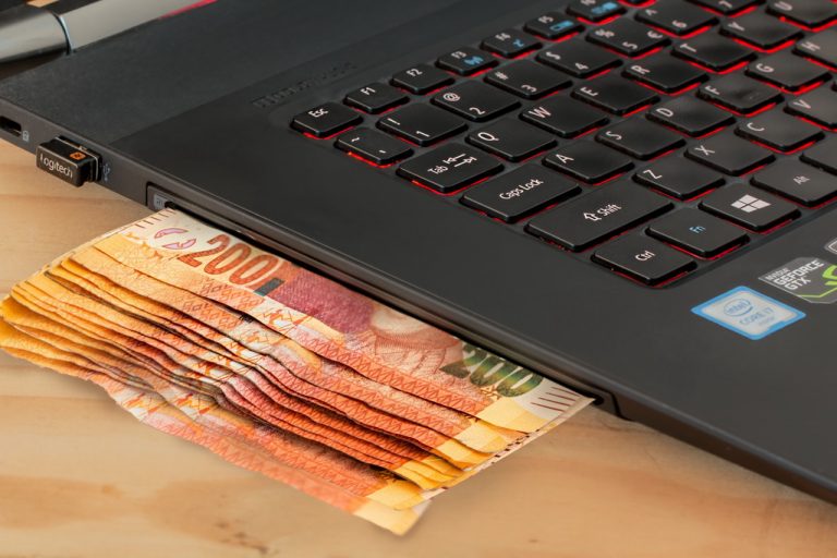 Czy warto skorzystać z usług doradcy kredytowego?
