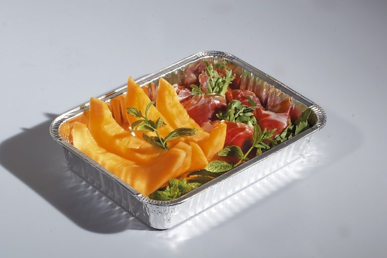 Opakowania do cateringu – jakie wybrać i dlaczego?